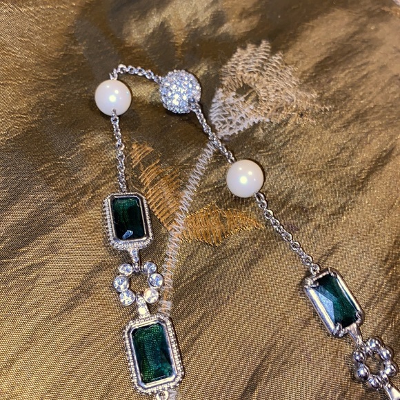 Gorgeously Cut Stones: 30” Long Necklace - Picture 3 of 5